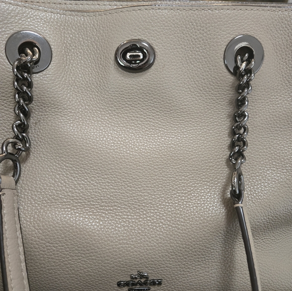 Coach 57107 Turnlock Chain tote - Picture 5 of 10